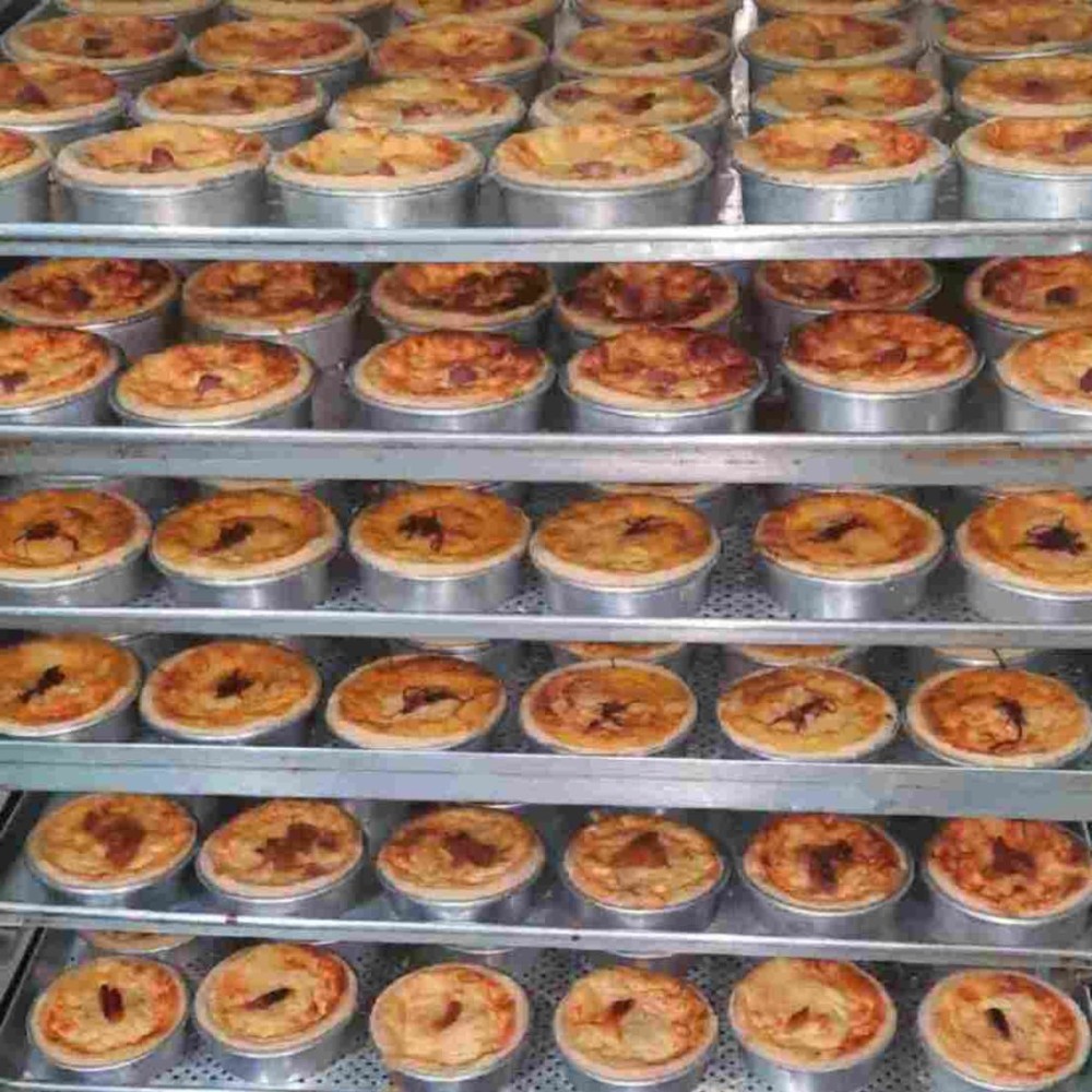 A quiche é composta por massa à base de ovos e creme de leite