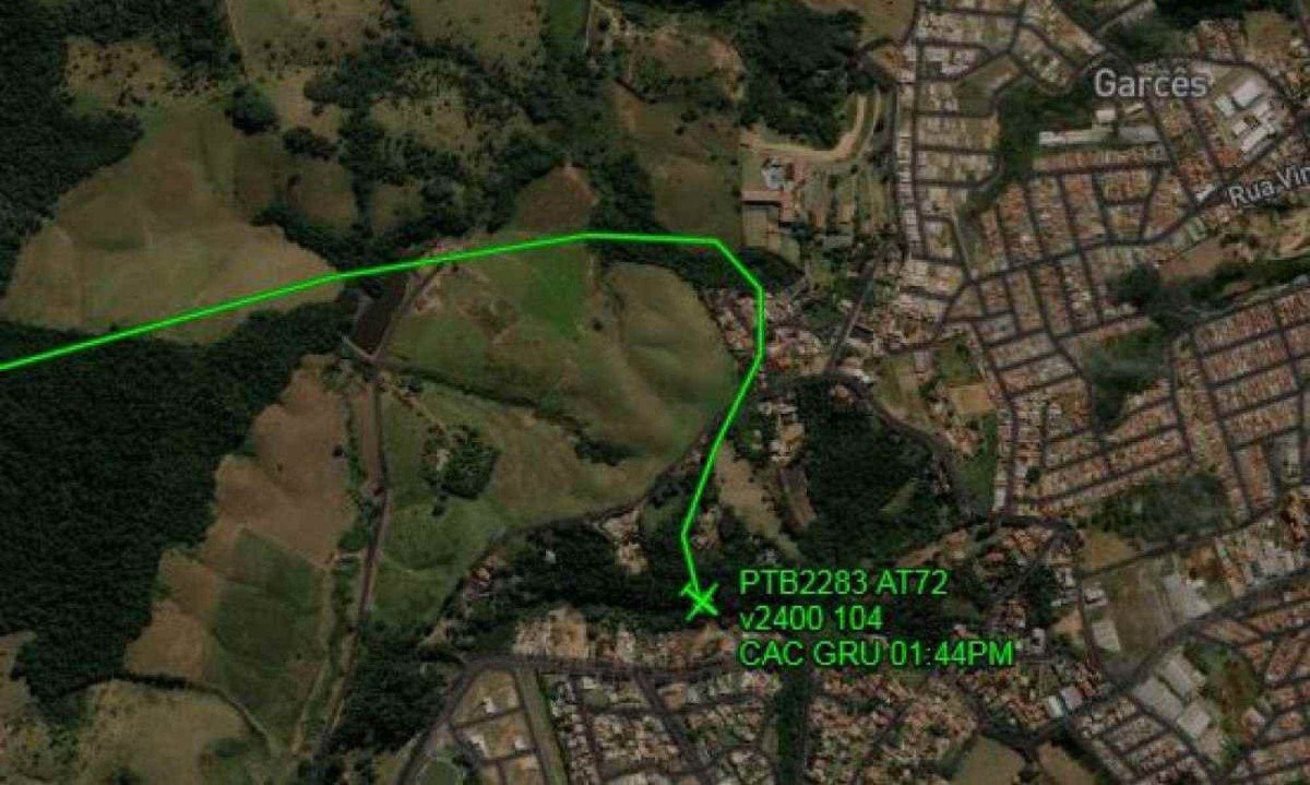 Avião saiu de Cascavel, no Paraná, com destino a Guarulhos, na Grande São Paulo -  (crédito: Reprodução/FlightAware)