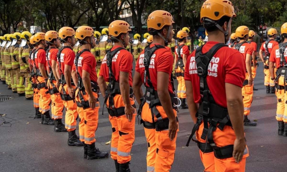 Faltam poucos dias para encerrar o período de inscrição para o concurso do Corpo de Bombeiros Militar -  (crédito: CBMMG/Reprodução)