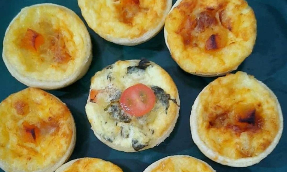 A versatilidade da quiche a torna uma opção popular em várias ocasiões com a possibilidade de diferentes recheios -  (crédito: Instagram/Reprodução)