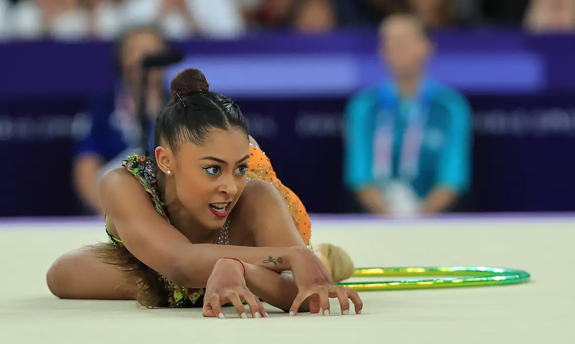 Babi Domingos fica em 10º na final individual da ginástica rítmica -  (crédito: EBC)