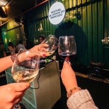 BH: Chama Rebeca ou Beatriz? Veja como ganhar uma taça de vinho - Reprodução / Mercado novo