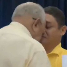 Vídeo: prefeito de Teresina dá cabeçada em outro candidato durante debate - Reprodução Band