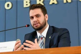 Ex-assessor de Bolsonaro pede a Moraes para circular em Brasília durante julgamento no STF