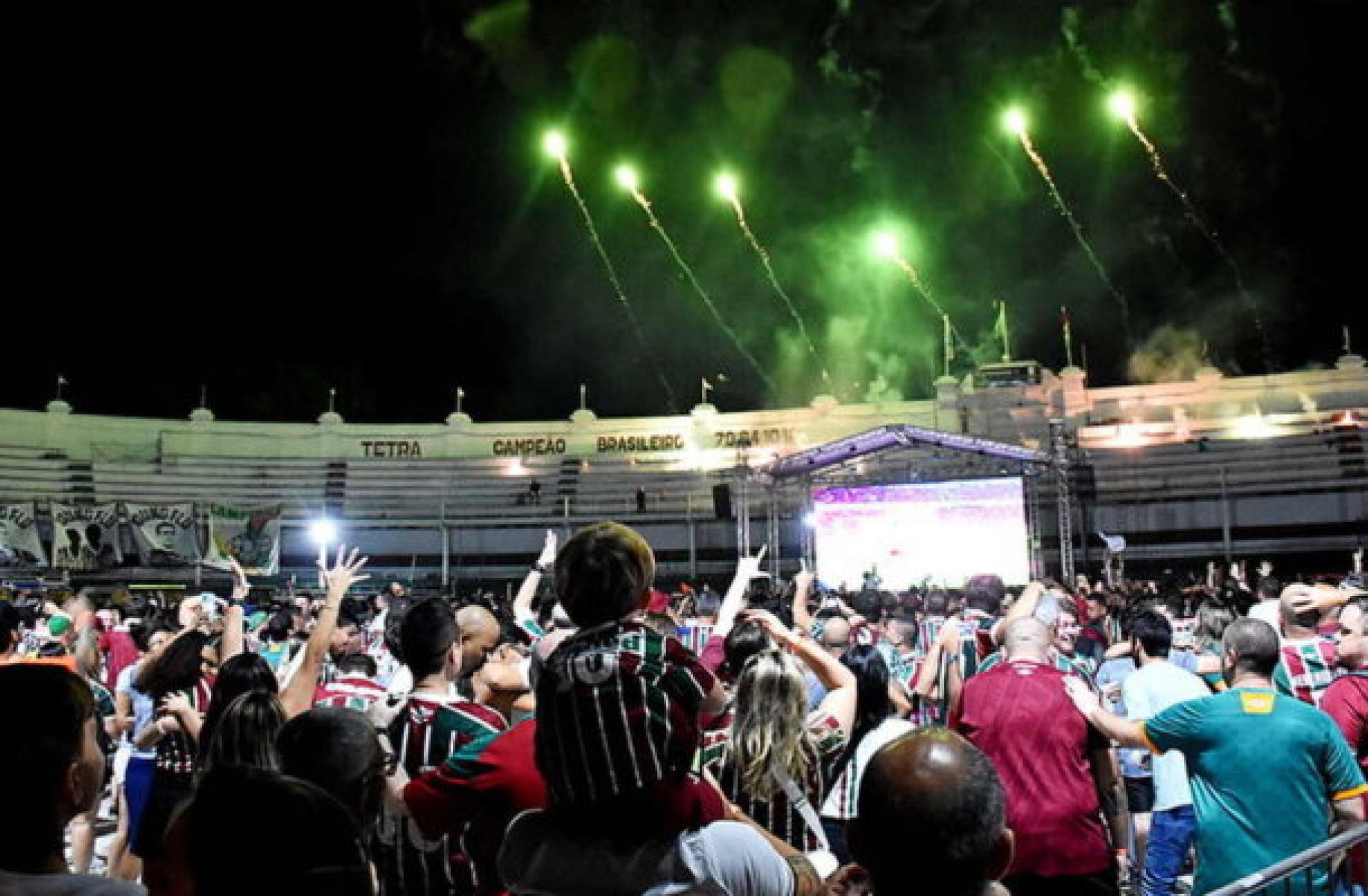 Grêmio x Fluminense terá telão e show para torcida em Laranjeiras