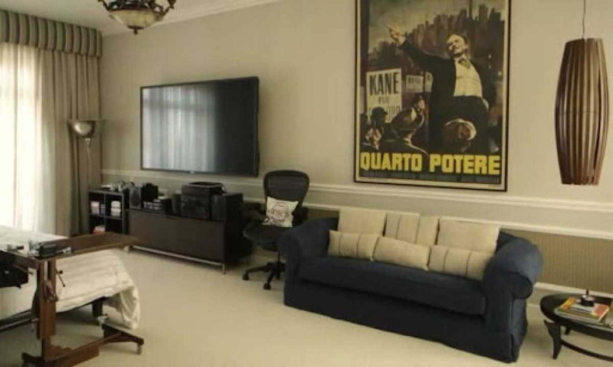 A decoração remete a obras que o jornalista gostava