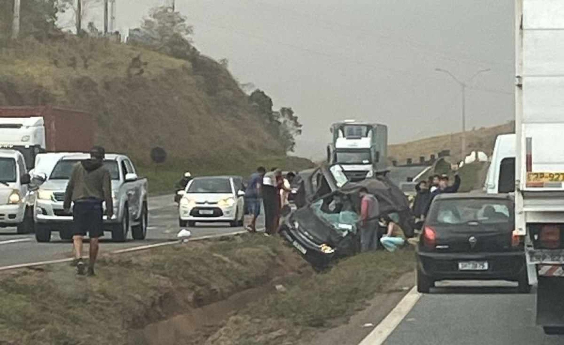 Acidentes complicam trânsito na BR-381 