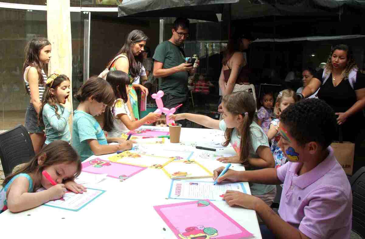 Festa de 15 anos do grafite Bolinho, em BH