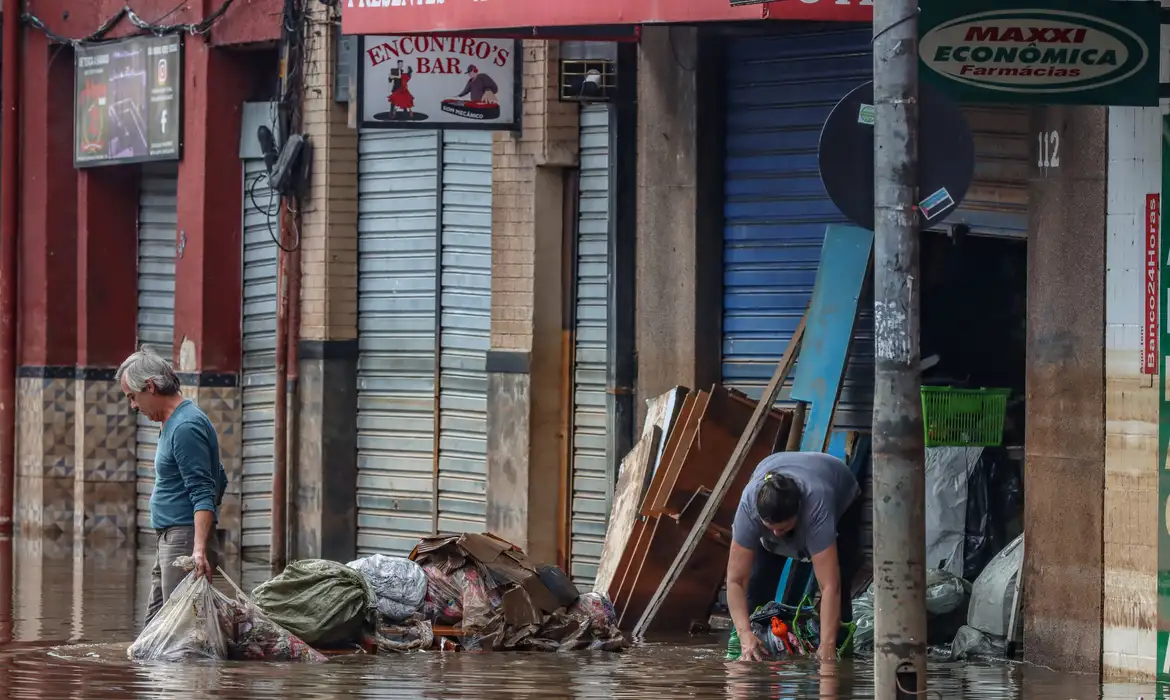 Defesa Civil Alerta emite mensagem de teste para 11 cidades -  (crédito: EBC)