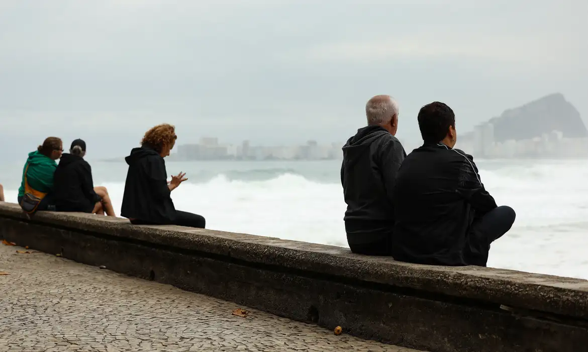 Com termômetros marcando 10,3ºC Rio tem menor temperatura do ano -  (crédito: EBC)