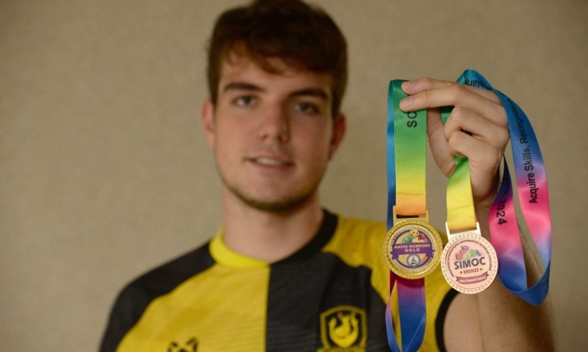 O estudante mineiro ganhou duas medalhas, uma de ouro e outra de bronze, nas olimpíadas de matemática de Singapura -  (crédito: Tulio Santos/EM/D.A.Press)