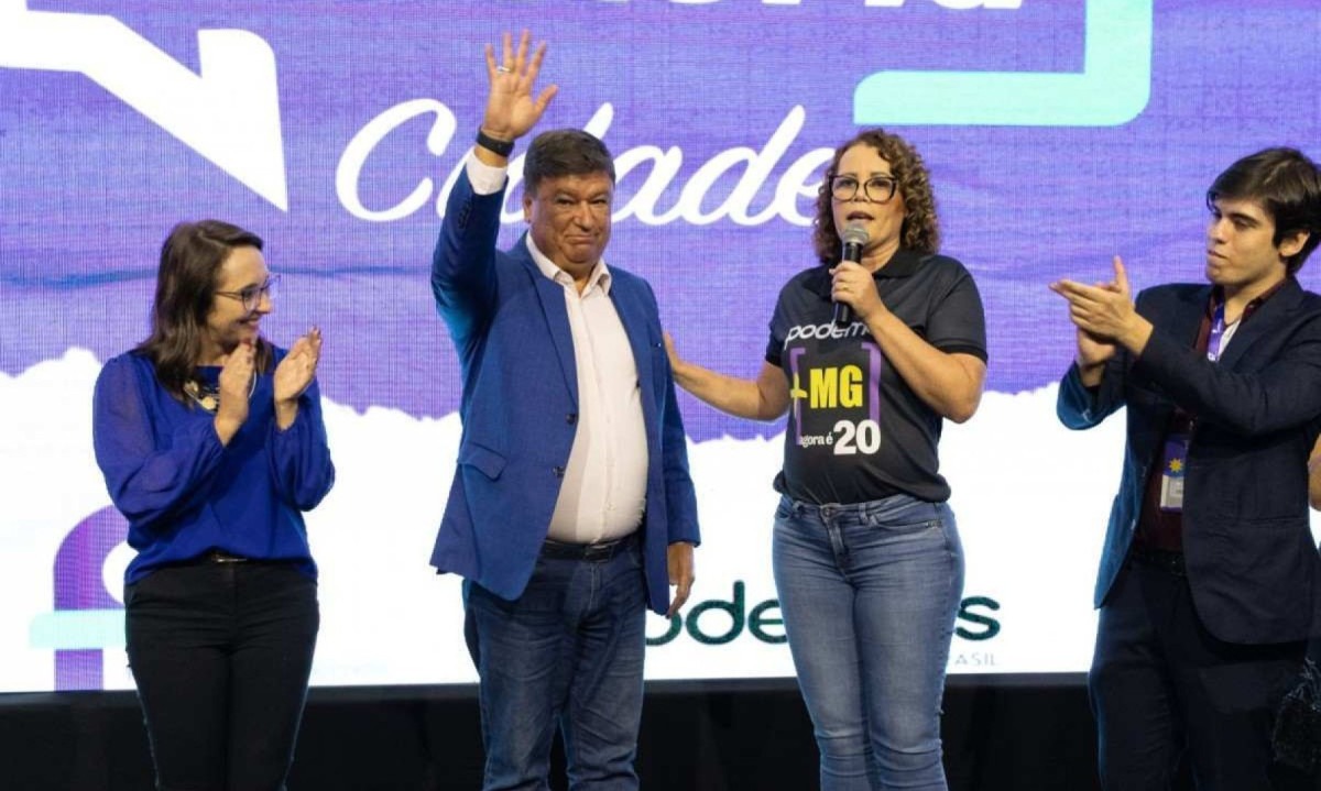 Nely Aquino (Dir.) e a Família Aro foram os primeiros a anunciar apoio à candidatura de Viana -  (crédito: Robson Paiva/Podemos)