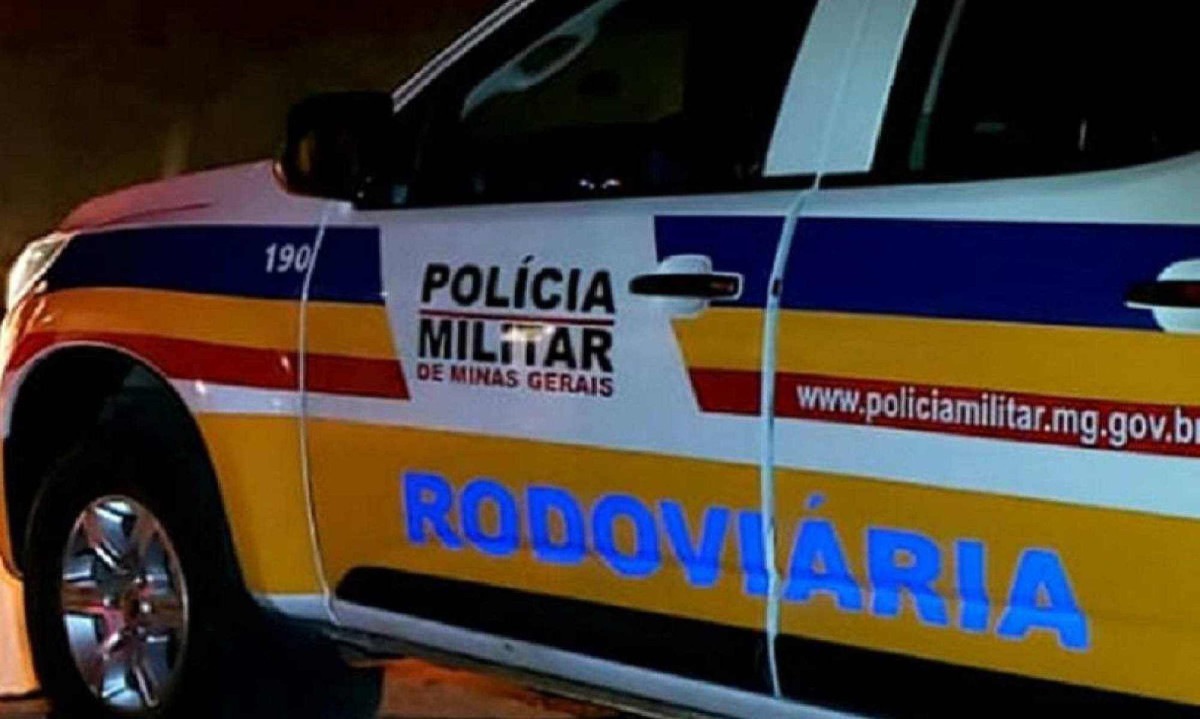 Criminosos tentaram escapar de operação da PM e atiraram nos policias -  (crédito: PMRv)