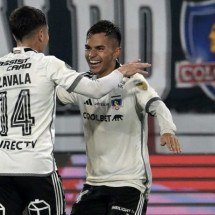 Partida não foi marcada por muitas oportunidades de gol -  (crédito: Foto: Rodrigo Arangua/AFP via Getty Images)