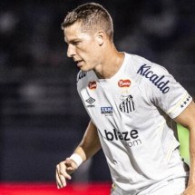 Santos terá apenas Julio Furch como opção de centroavante contra o Avaí -  (crédito: Foto: Raul Baretta/ Santos FC)