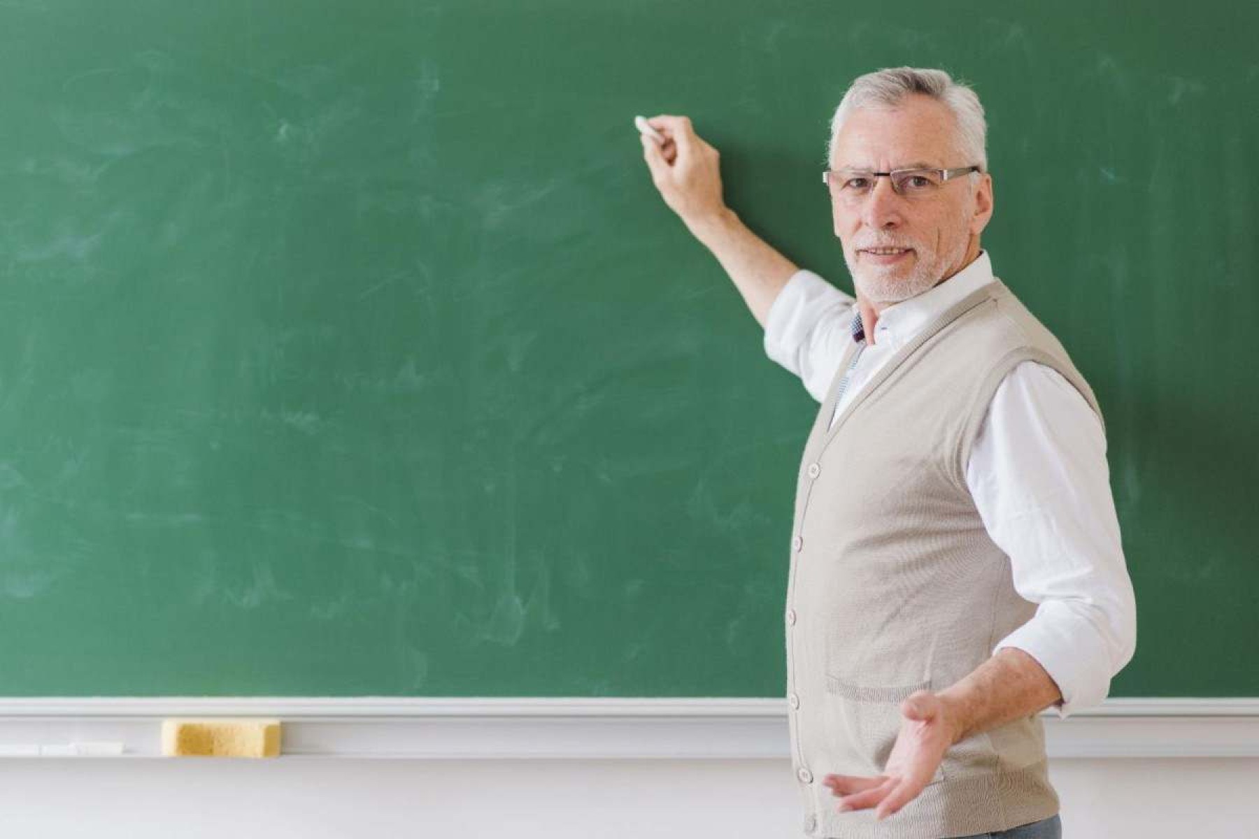 Ensino requer vínculo, menor rotatividade e melhor condição para educador