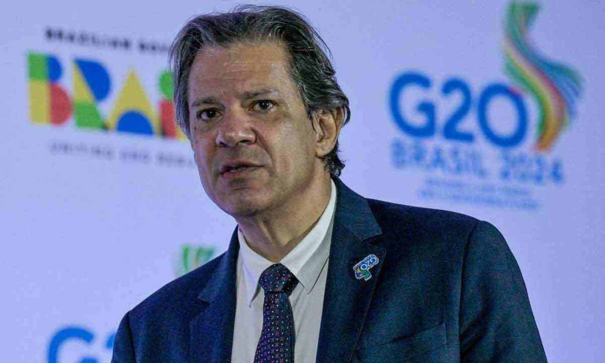 Apesar da pressa, Haddad adota comedimento com urgência -  (crédito: NELSON ALMEIDA/AFP)