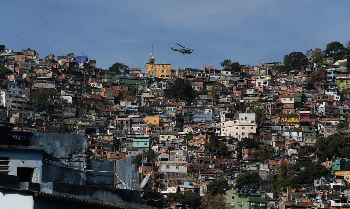 Justiça condena ex-líder do tráfico na Rocinha a 64 anos de prisão -  (crédito: EBC)