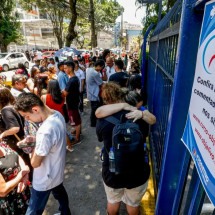 Altas mensalidades freiam a formação de médicos no Brasil! - DINO