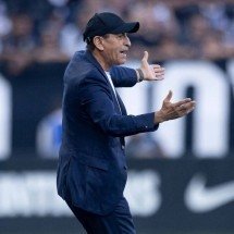 Ramón Díaz cobrou publicamente a diretoria do Corinthians -  (crédito: Jogada10)