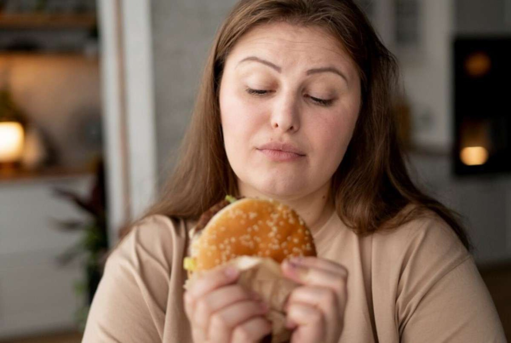 Sua dieta pode causar ou piorar sua tristeza e ansiedade, revela estudo