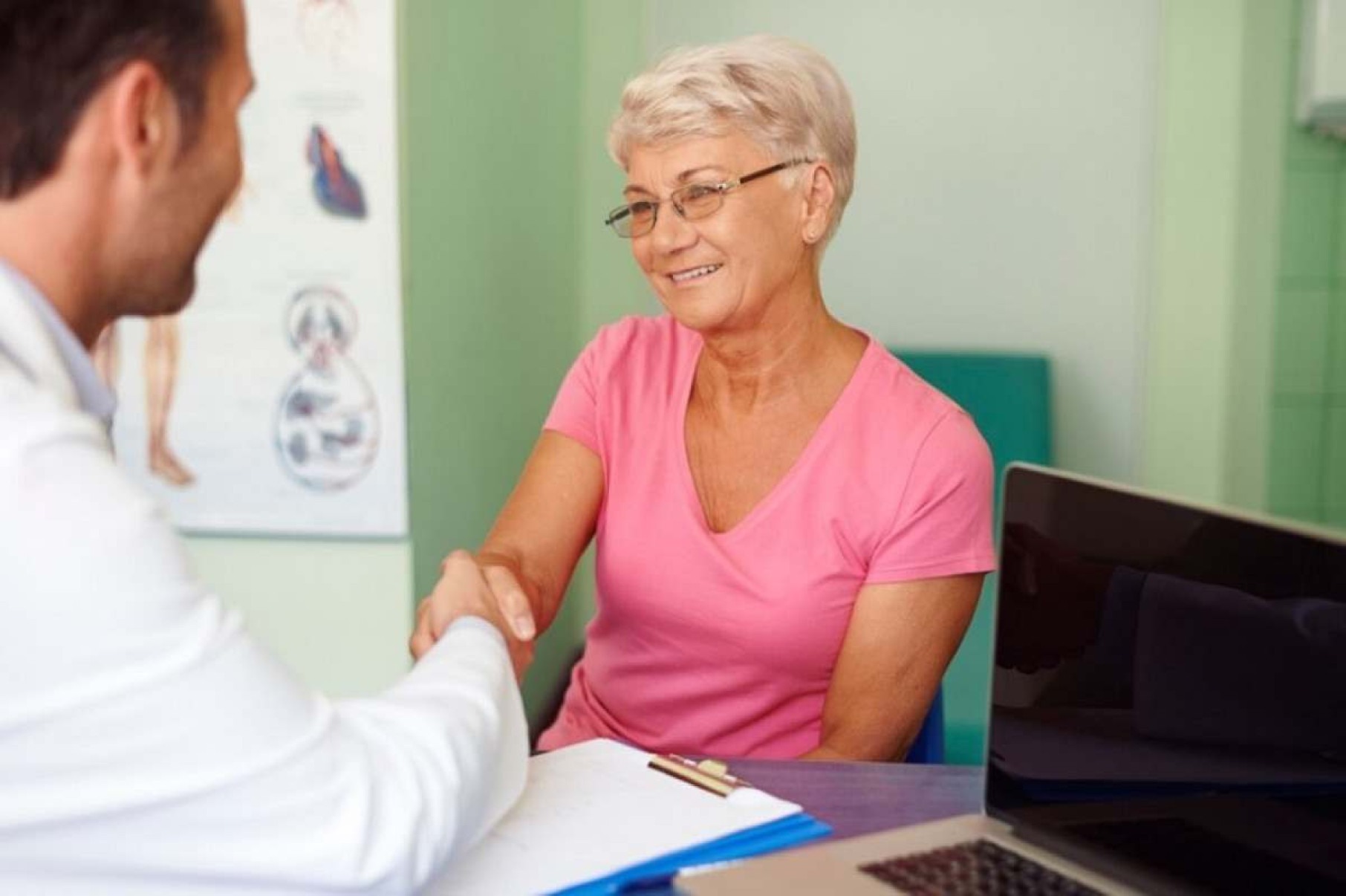 Geriatra tem papel fundamental na preparação para a chegada da menopausa