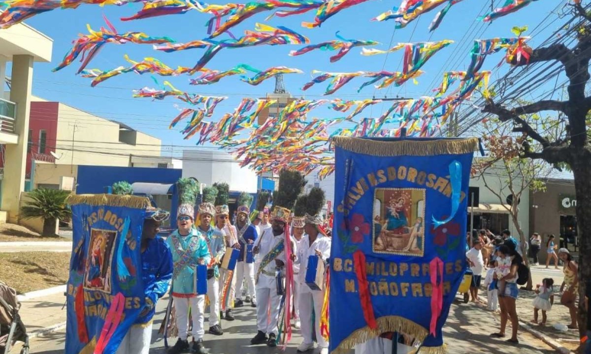 Ruas de Montes Claros ganham o colorido e alegria das Festas de Agosto -  (crédito: Luiz Ribeiro/DA Press)