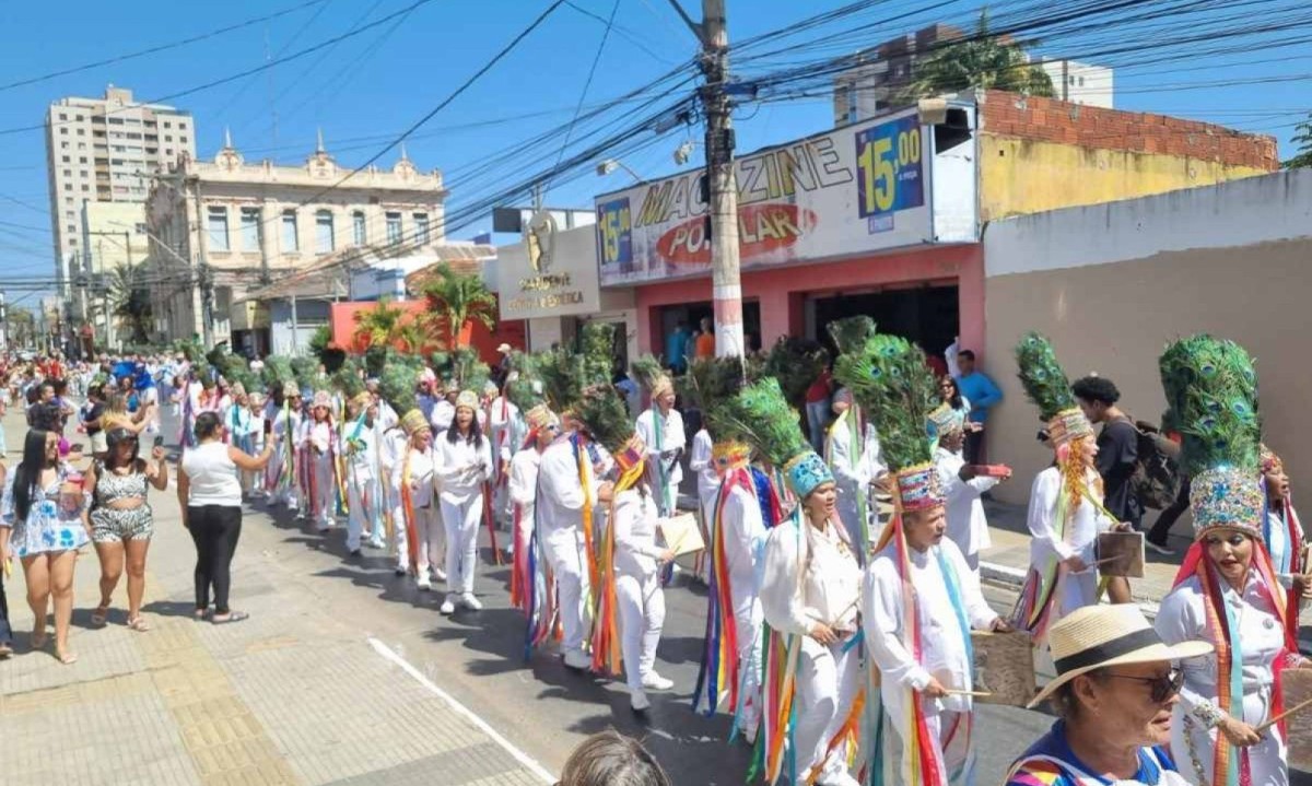 Festa tomou conta das ruas de Montes Claros