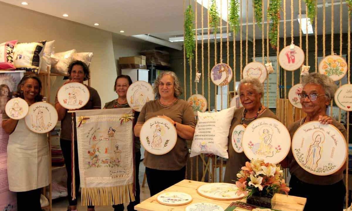 Na tricentenária Caeté, na Região Metropolitana de Belo Horizonte, mulheres reunidas no coletivo Historiarte preservam a cultura do bordado e costumes que atravessam gerações -  (crédito: Jair Amaral/EM/D.A Press)