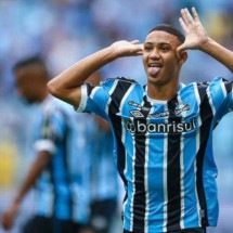 Gustavo Nunes ajudou o Grêmio com um gol e duas assistências na sua maior sequência como titular -  (crédito: Foto: Lucas Uebel / Grêmio)