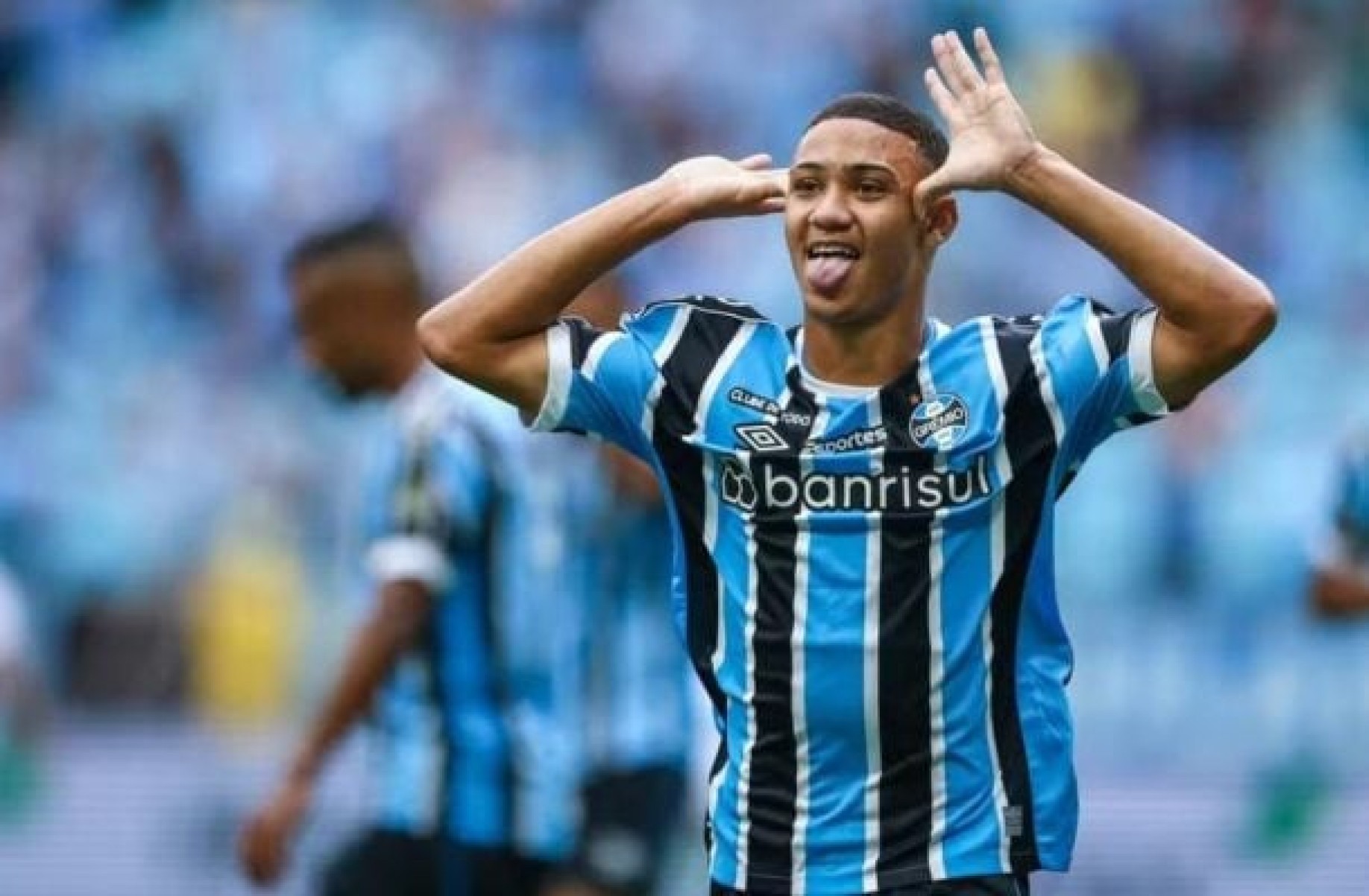 Clube espanhol envia proposta ao Grêmio por Gustavo Nunes