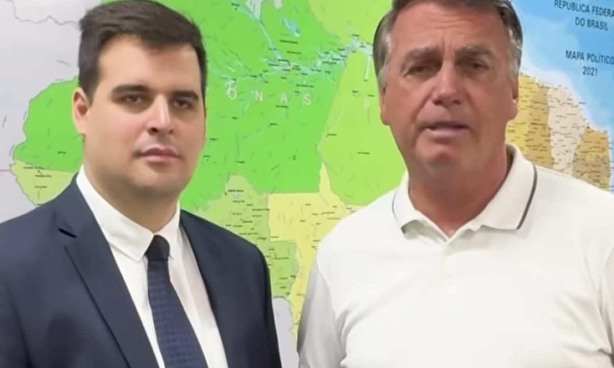 Candidato Bruno Engler começou a campanha pedindo votos ao lado de Jair Bolsonaro em vídeo divulgado nas redes sociais -  (crédito: Reprodução vídeo/ redes sociais)