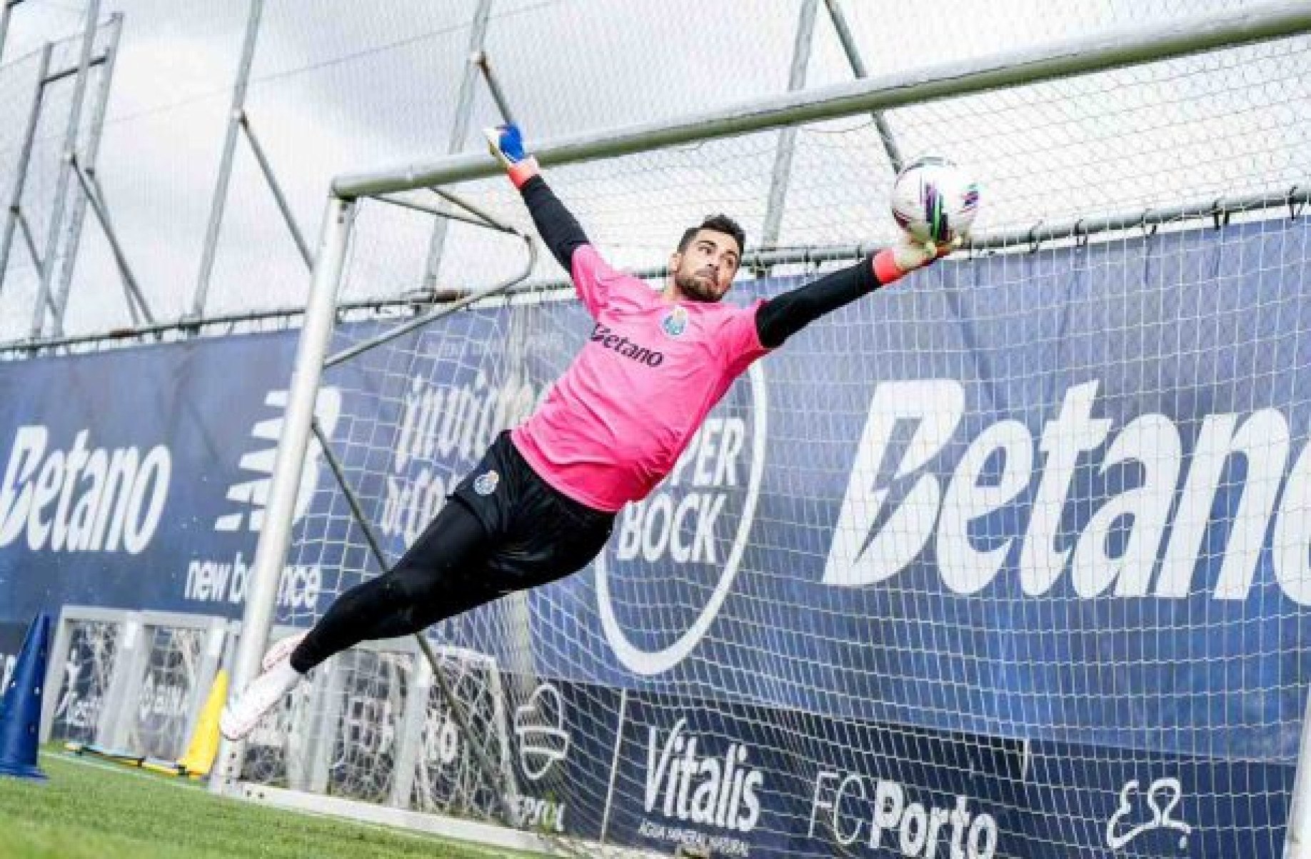 Santa Clara x Porto: onde assistir, escalações, arbitragem