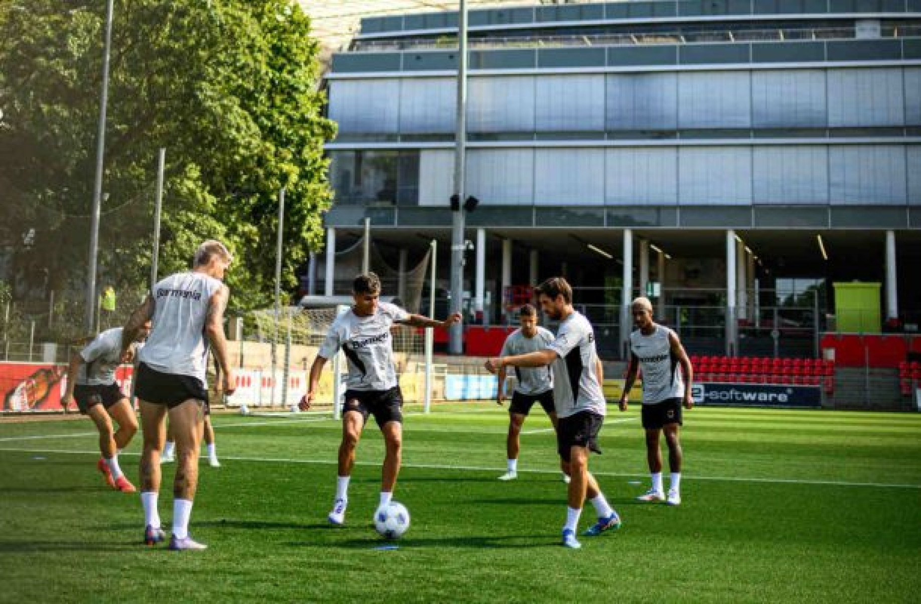 Leverkusen x Stuttgart: onde assistir, escalações e arbitragem