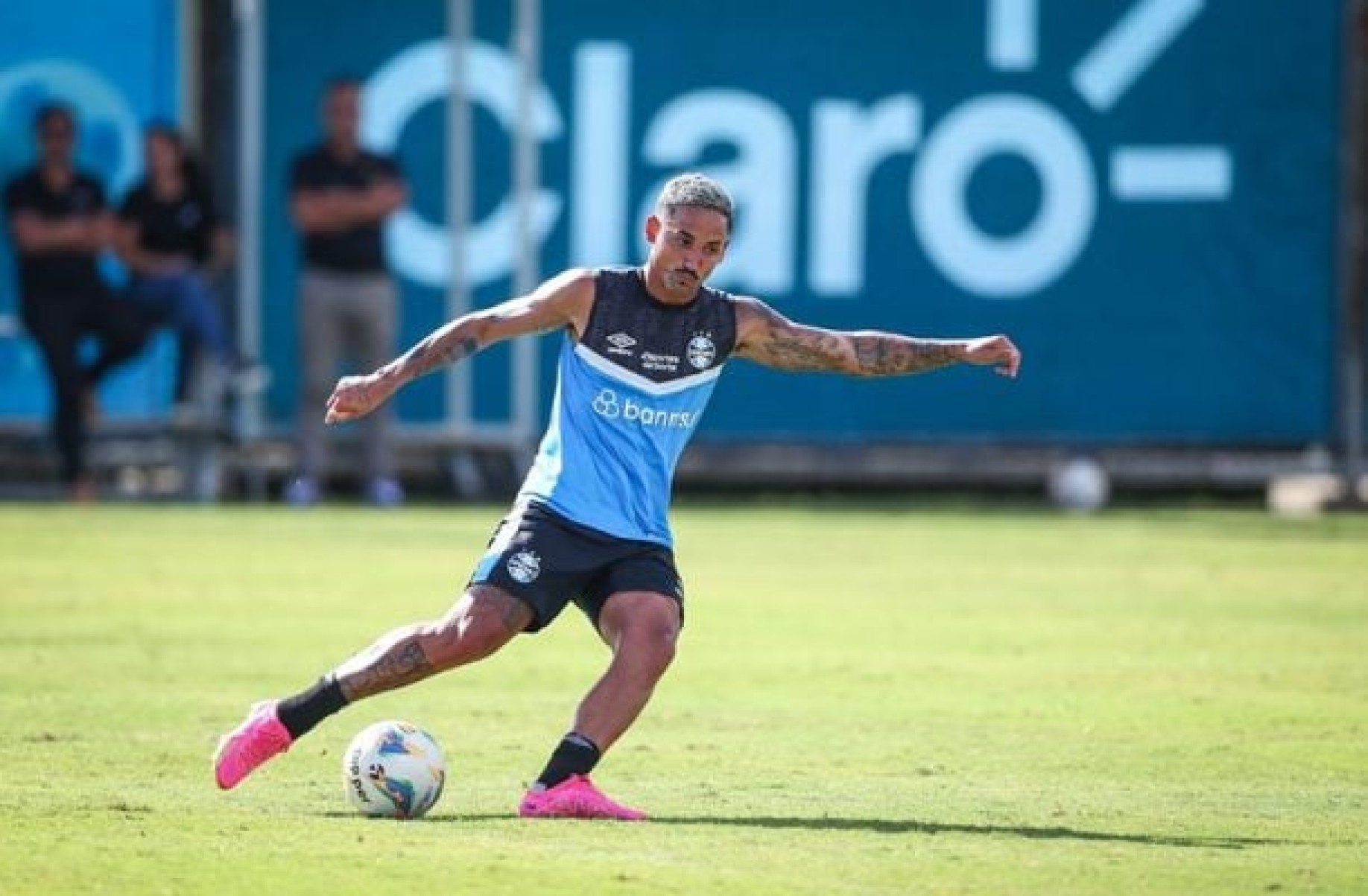 Grêmio negocia saída de Jhonata Robert para clube da Série A