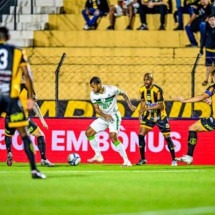 Novorizontino e América-MG mediram forças na noite desta sexta, no interior de São Paulo -  (crédito: Foto: Mourão Panda / América)