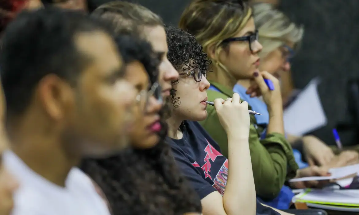 CNU 2025: edital com 3.652 vagas e taxa igual para todos é publicado; veja