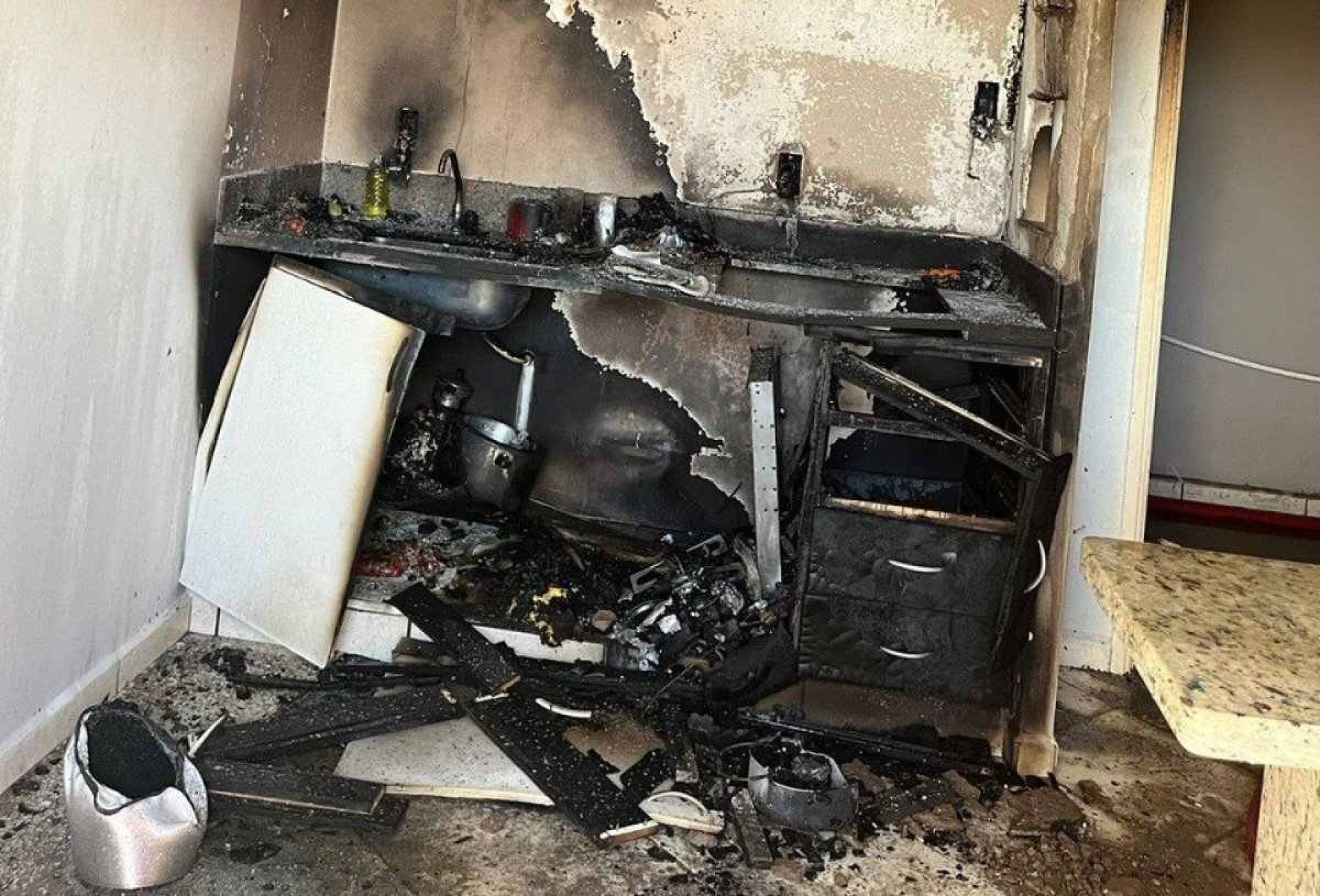 MG: homem fica ferido durante incêndio em apartamento