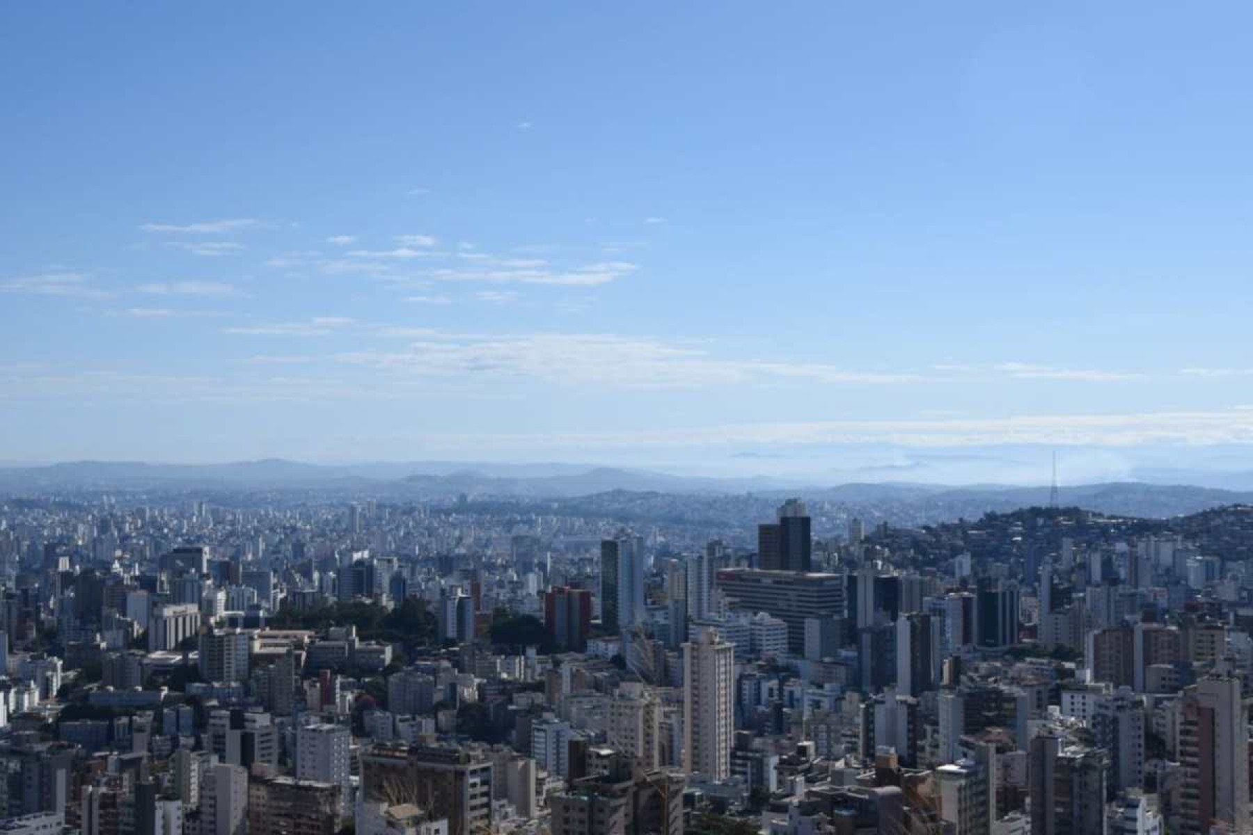 Tempo em BH: final de semana será de tempo quente e baixa umidade