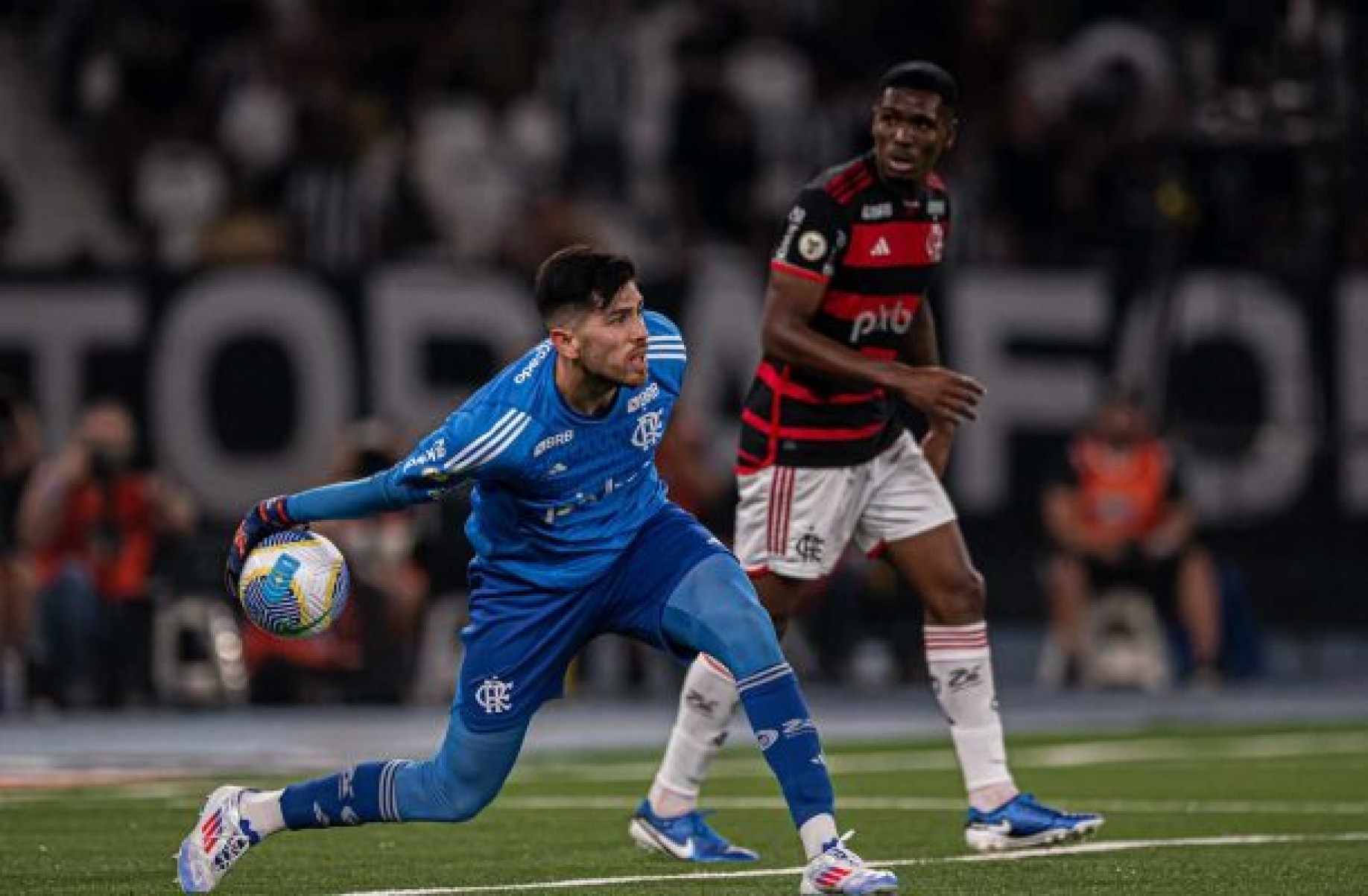 Rossi admite cansaço após goleada sofrida pelo Flamengo