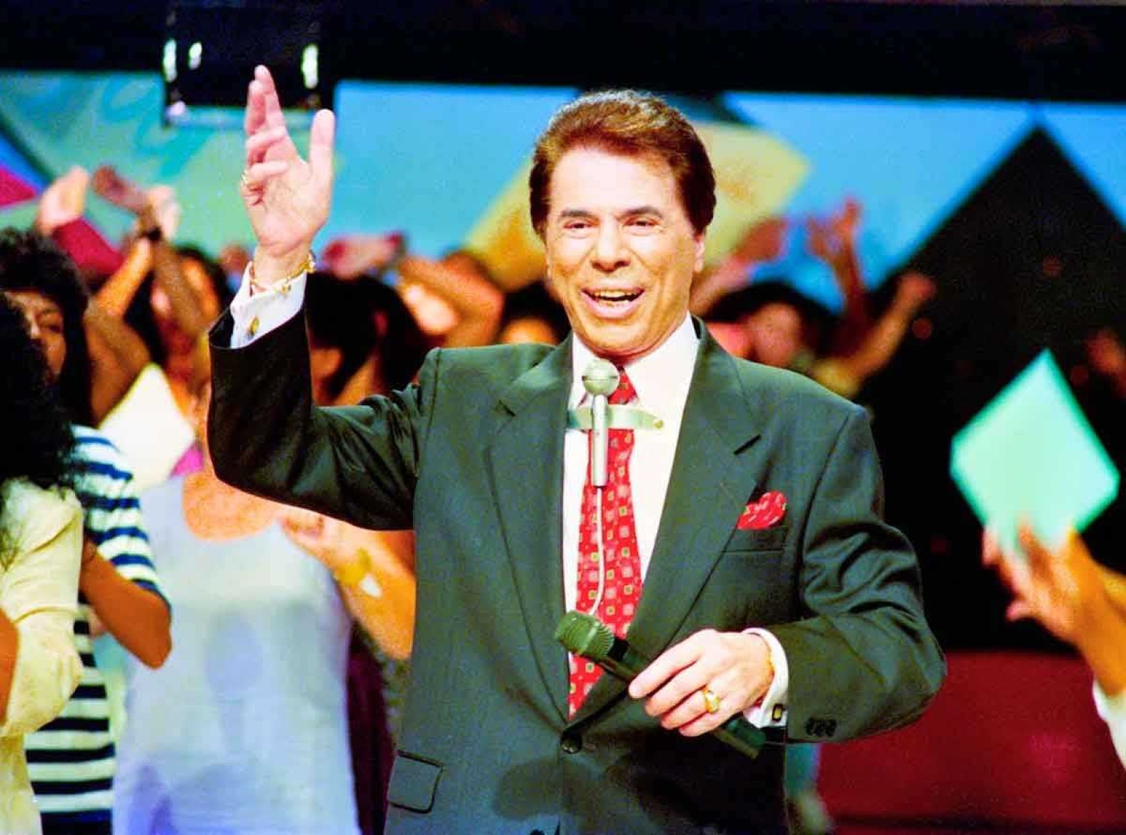 No palco com Silvio Santos: 'Não ganhei, mas foi inesquecível', diz mineiro