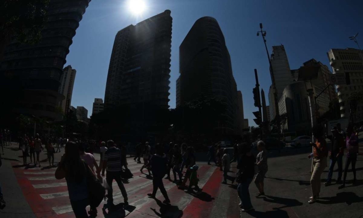 Em BH, de acordo com a Defesa Civil, a temperatura durante a tarde pode chegar a 30°C -  (crédito: Leandro Couri/EM/D.A.Press)