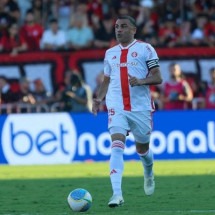 Mercado fez sua segunda partida consecutiva como titular do Inter depois de se recuperar de contusão -  (crédito: Foto: Ricardo Duarte / SC Internacional)