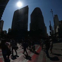 Onda de calor em MG: temperaturas elevadas devem ir até quarta-feira (21/8) - Leandro Couri/EM/D.A.Press