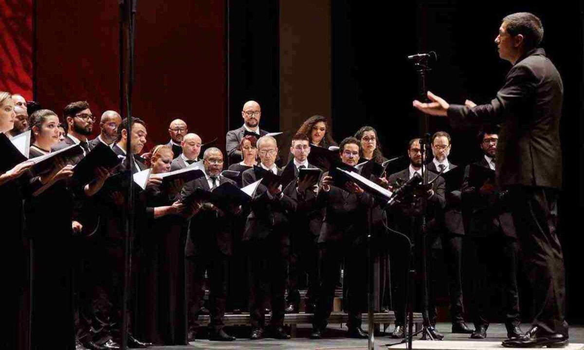 "Noites argentinas" terá a regência de Hernán Sánchez, maestro nascido em Buenos Aires -  (crédito: Paulo Lacerda/divulgação)