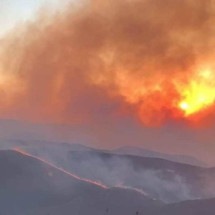 Serra do Cipó: bombeiros seguem em combate a incêndio - Redes Sociais