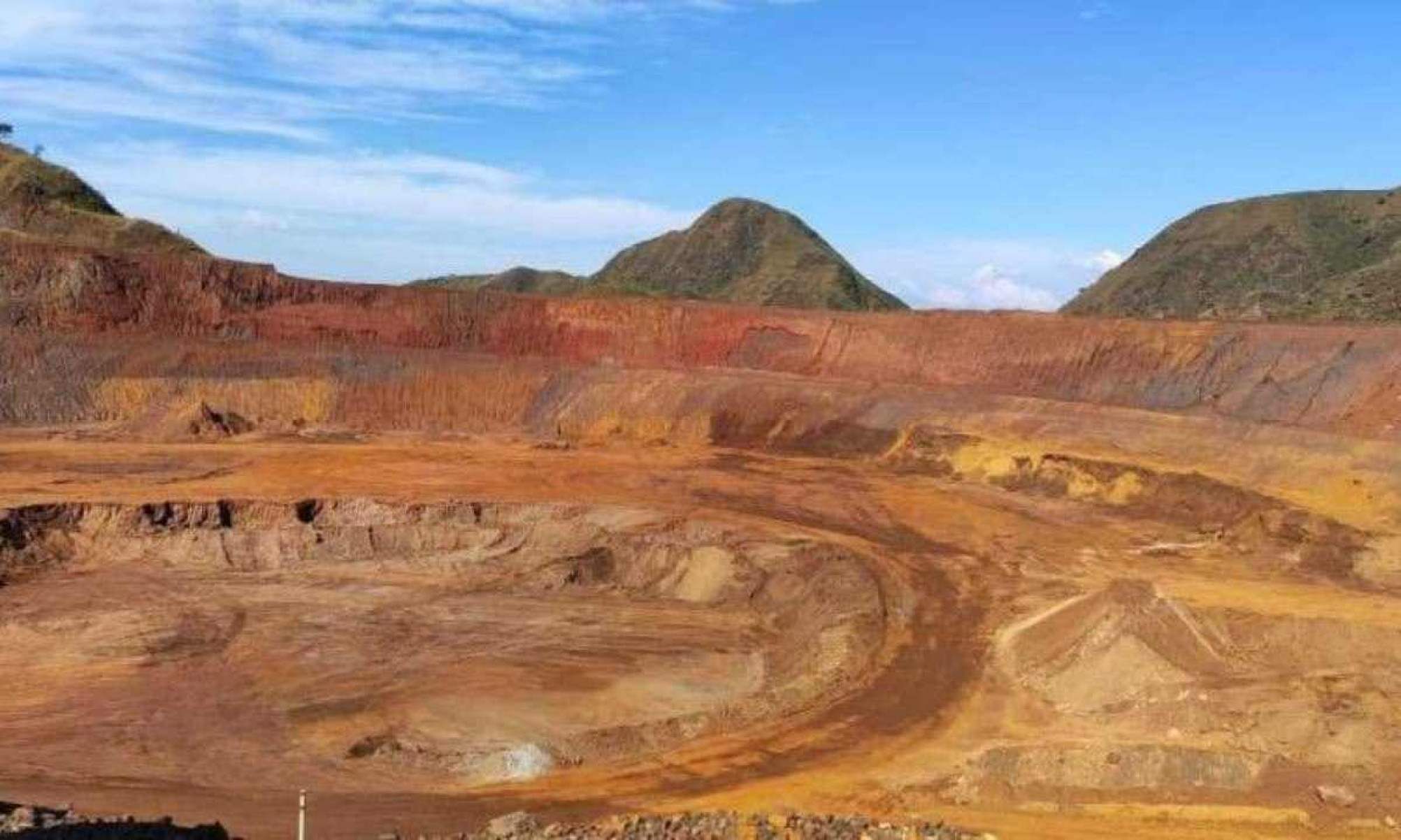 Mineradora com atividades suspensas encerra exploração na Serra do Curral