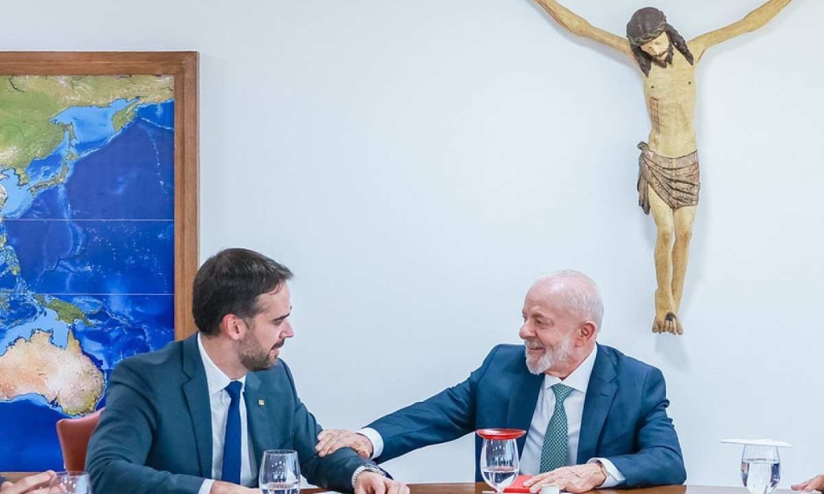 Eduardo Leite disse que está tendo ajuda do governo federal, mas cobrou mais ações -  (crédito: Wallison Breno/PR)