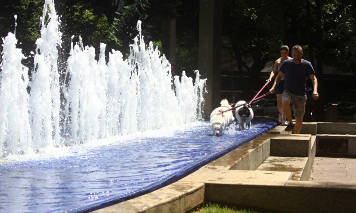 Um bloqueio atmosférico atua sobre parte do país e mantêm as temperaturas elevadas
 -  (crédito: Marcos Vieira /EM/DA. Press)