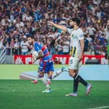 Lucero comemora o gol marcado na vitória do Fortaleza sobre o Rosario Central -  (crédito: Foto: Mateus Lotif/FEC)